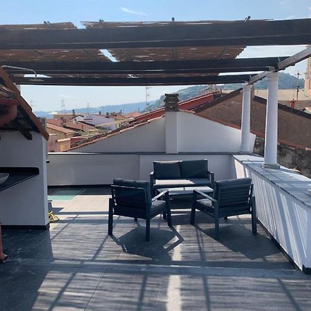Casa Del Poeta Lägenhet Riva Ligure Exteriör bild