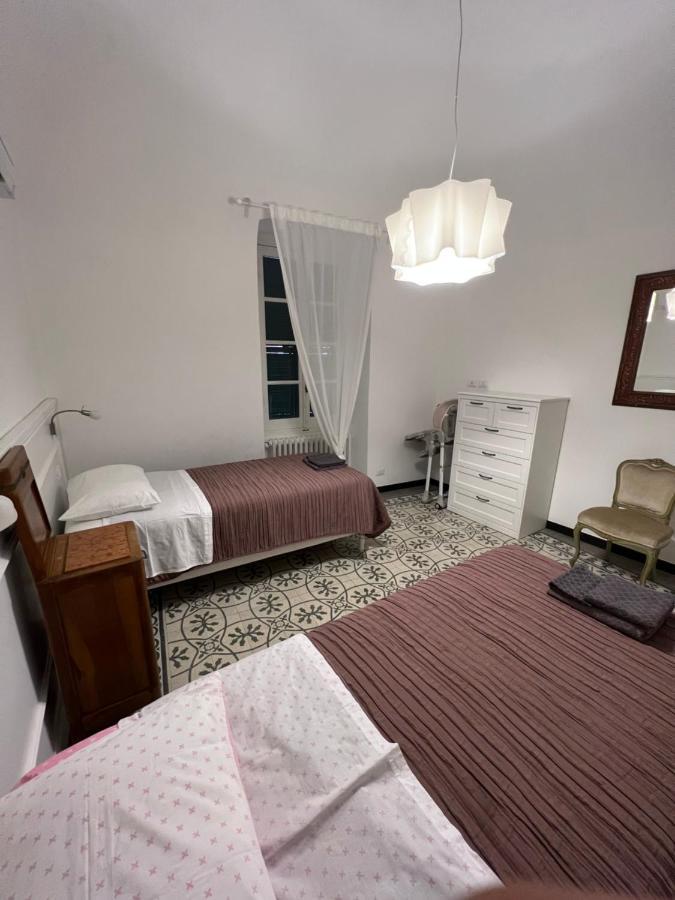 Casa Del Poeta Lägenhet Riva Ligure Exteriör bild