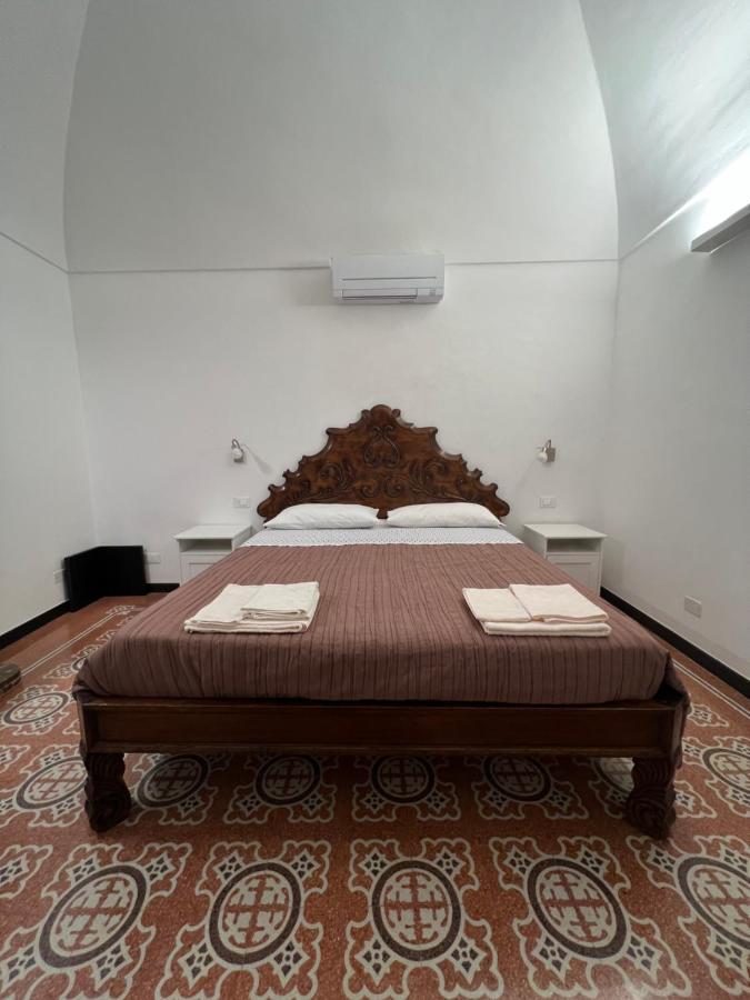 Casa Del Poeta Lägenhet Riva Ligure Exteriör bild